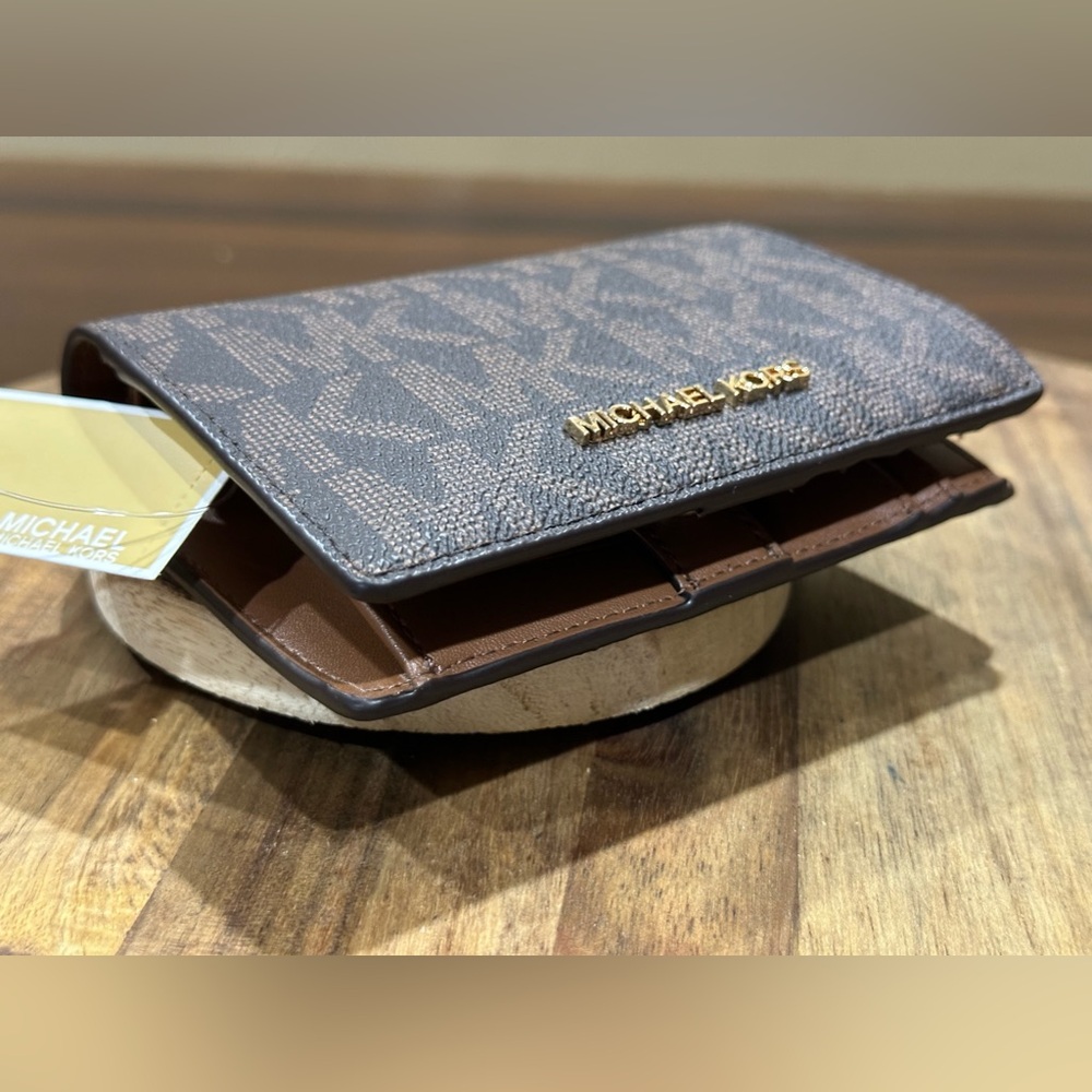 MICHAEL KORS Jet Set BRN MD SLIM WALLET 38R4GJ6F2B PALE PEANUT MSRP $98 NWT - Picture 6 of 13